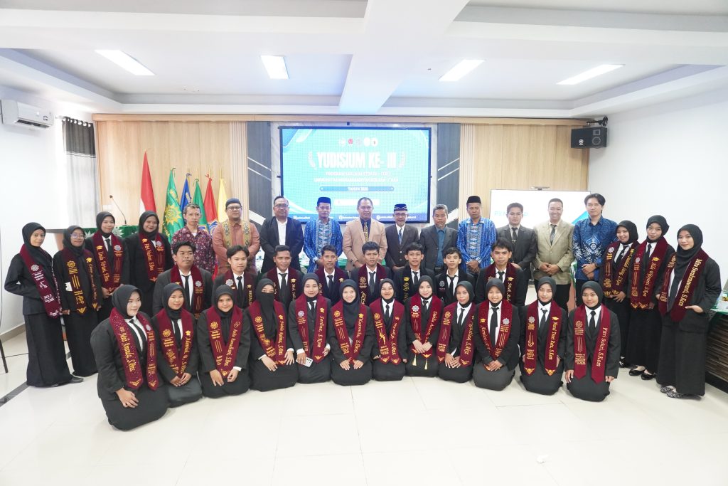 Yudisium Ke-III Universitas Muhammadiyah Kolaka Utara di Aula Kantor Bupati Kolaka Utara